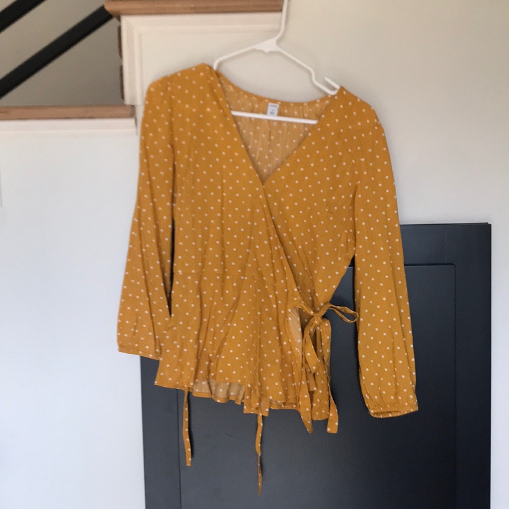 Old navy wrap top